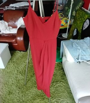 Lulu's Red V-Neck Pleated Midi Dress